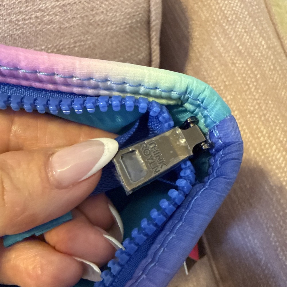 Think Royln Bank Street XL Crossbody w/Pouch Blue Lagoon Ombre Quilted RFID - Picture 5 of 15